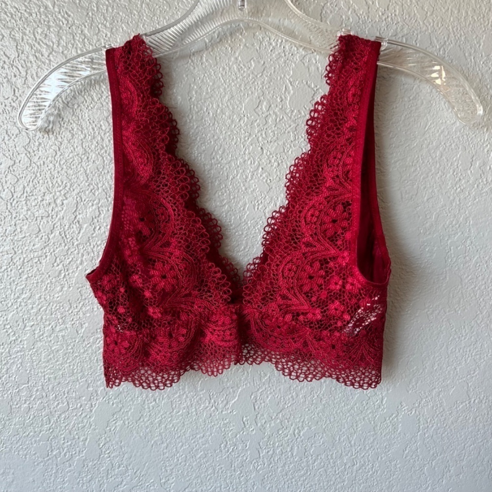 Victoria’s Secret Lace Bralette - Picture 3 of 8